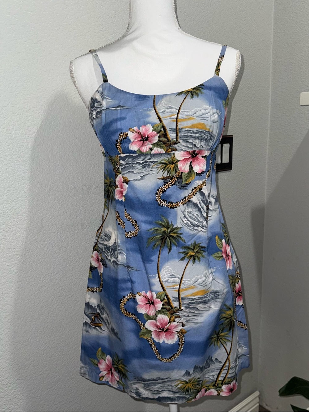 Naniloa by Lamco Hawaiian Dress M Blue Hibiscus Palm Trees Made in Hawaii USA